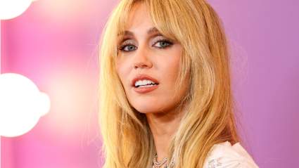 Miley Cyrus recibe uno de los mayores honores de Hollywood.