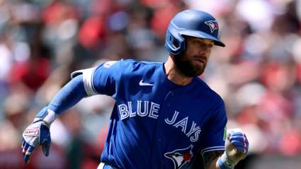 Los Blue Jays reorganizan su jardín exterior antes de la serie contra los Marlins.