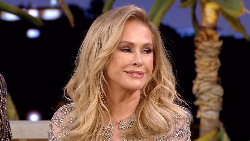 Kathy Hilton revela quién estaba al otro lado de sus llamadas de reencuentro.