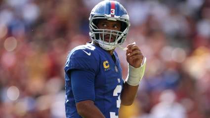 El ex mariscal de campo de los Seahawks, Russell Wilson, recibe valiosos consejos para su carrera.