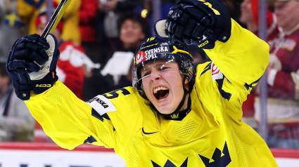 Los Canucks deberían explorar la posibilidad de intercambiarlos con los Sharks por la segunda selección general del draft.