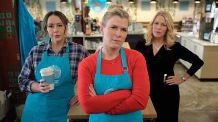 La programación de películas acogedoras de Hallmark Channel para hoy (14 de mayo) incluye 'Sugar & Vice: A Hannah Swensen Mystery' y más.