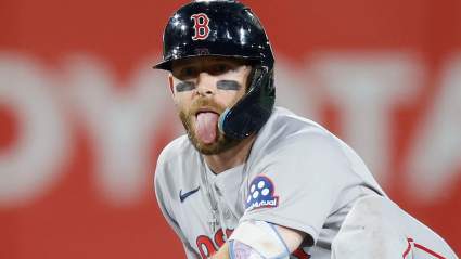 Los fanáticos frustrados de los Red Sox reaccionan al anuncio de Trevor Story sobre su ingreso a la Liga Internacional.
