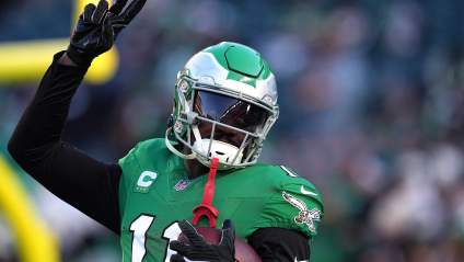 Los Patriots reciben presiones para traspasar a su receptor abierto tras el acuerdo con AJ Brown.