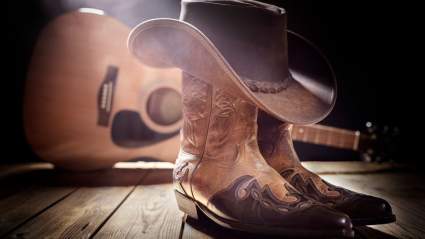 Leyendas de la música country muestran su apoyo mientras un ícono querido del Grand Ole Opry sufre una emergencia de salud.