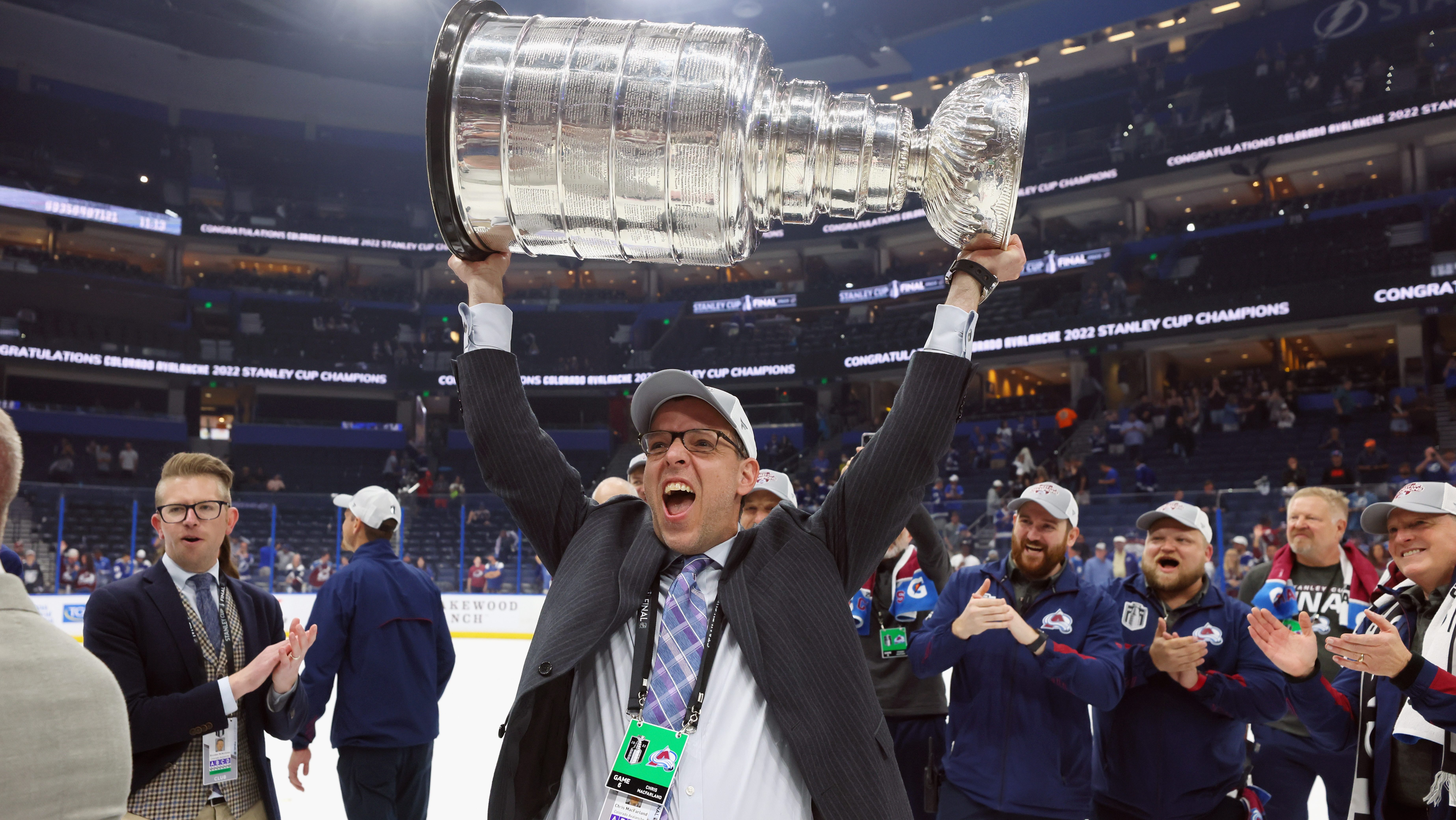 Los Predators emiten un comunicado sobre la contratación de Chris MacFarland.