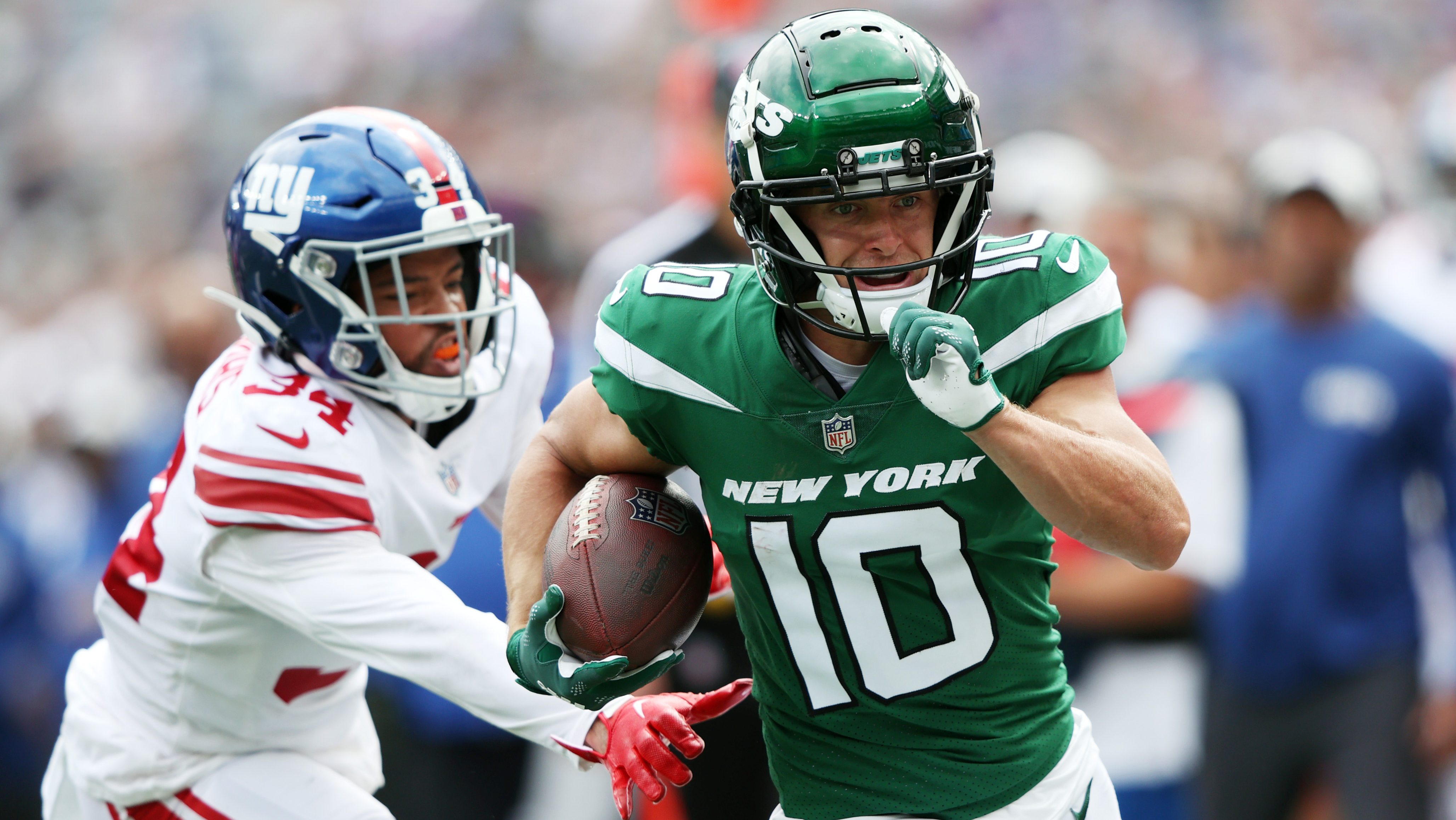 El receptor abierto de los Jets, con cuatro años de experiencia, se une a los Giants de la misma ciudad durante los entrenamientos voluntarios.