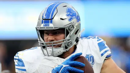 El novato no drafteado de los Lions podría "robarle" un puesto en la plantilla al ala cerrada veterano.