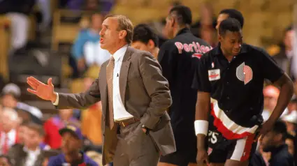 Los Portland Trail Blazers lamentan la pérdida de su entrenador miembro del Salón de la Fama, quien los llevó a dos finales de la NBA.