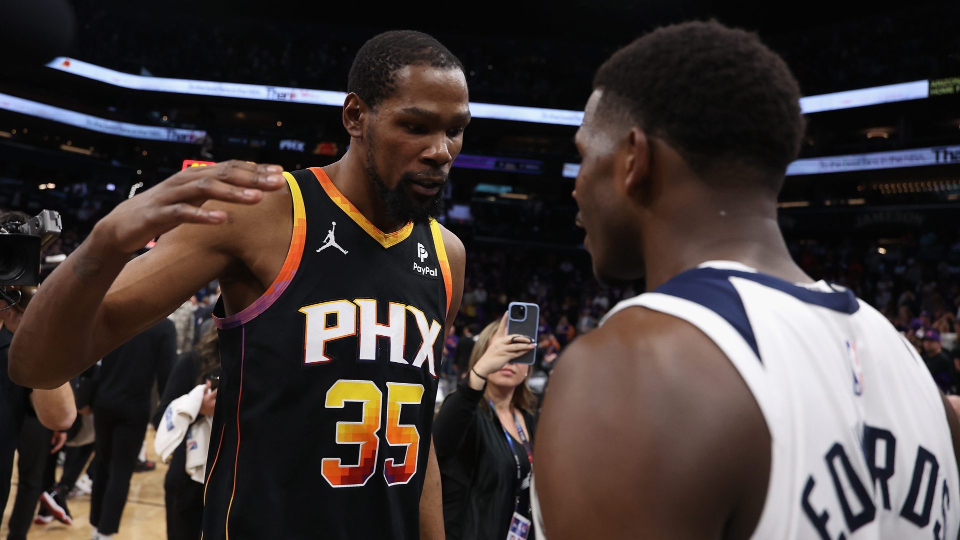 Los Minnesota Timberwolves presentan un paquete de intercambio por Kevin Durant.