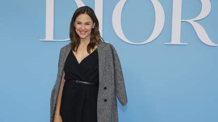 Jennifer Garner, la "madre de América", habla sobre la maternidad y Hollywood para la revista "InStyle".