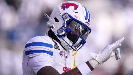 Los Cowboys fichan a un receptor abierto de 1,88 metros y 86 kilos, apodado "el que estira el campo".