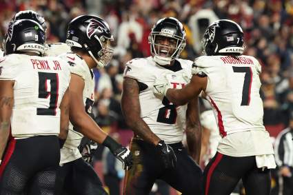 Los New England Patriots vinculados a un exjugador de primera ronda de los Falcons en rumores de traspaso.
