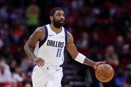 Los Mavericks podrían desprenderse de su base estrella de 39 millones de dólares esta temporada baja.