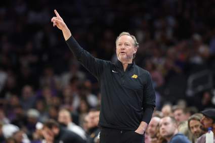 Un exjugador de los Suns afirma que Mike Budenholzer era "alcohólico" mientras entrenaba al equipo.