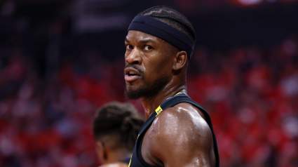 Los Warriors intercambian a Jimmy Butler por una escurridiza estrella de la NBA en una propuesta de traspaso de gran impacto.