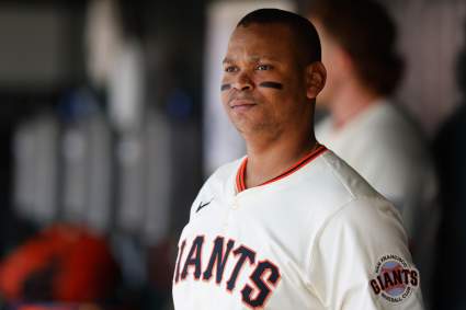 Los Gigantes de San Francisco anuncian la decisión sobre Rafael Devers antes del partido contra los Cerveceros.