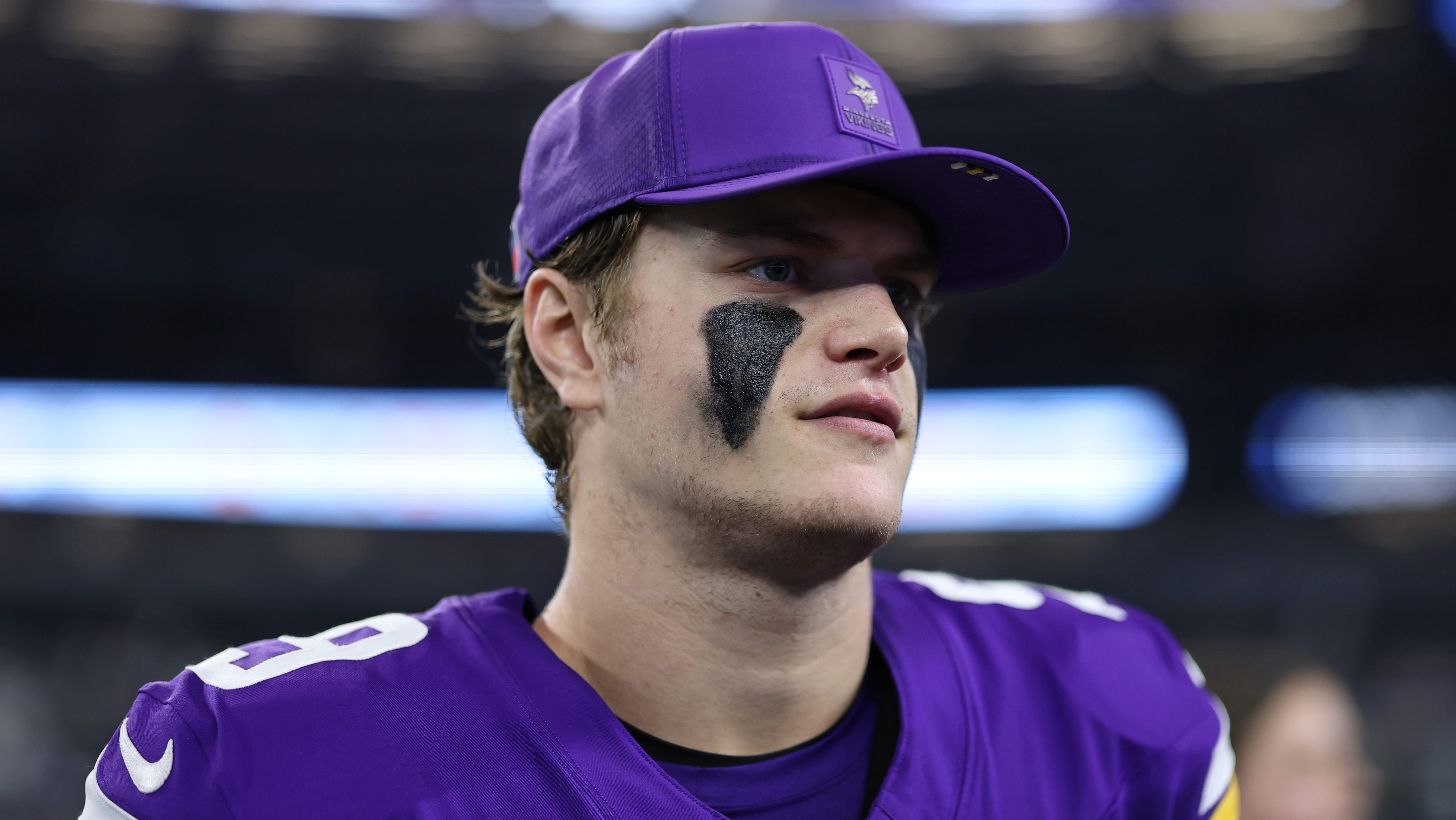 Sam Darnold arroja luz sobre el dilema de los Vikings y JJ McCarthy.