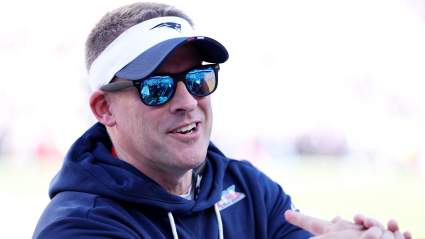 Josh McDaniels compara a AJ Brown con un miembro del Salón de la Fama de los Patriots.