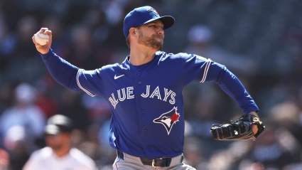 Jugador de los Blue Jays con ocho años en la MLB opta por la agencia libre antes de la serie contra los Braves.