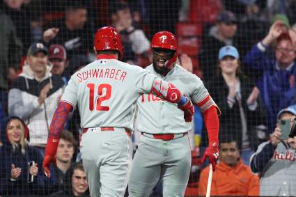 Los Philadelphia Phillies tienen un problema de 10 millones de dólares con un jardinero de la MLB con 8 años de experiencia.