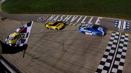 Denny Hamlin gana una emocionante carrera de la NASCAR Cup Series en Nashville.