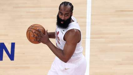 Las acciones de James Harden tras la derrota de los Cavs en los playoffs dan mucho que hablar.