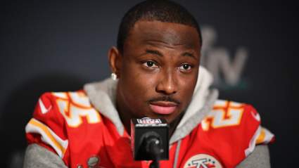 La leyenda de los Eagles, LeSean McCoy, desmiente los rumores sobre Jalen Hurts y AJ Brown.