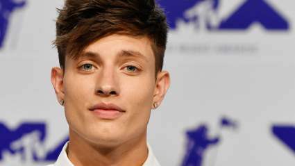 Matt Rife casi deja fuera de juego a un lanzador titular clave de los Patriots en un evento benéfico.