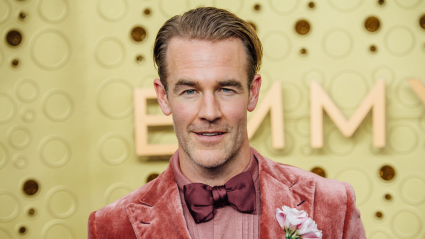 La exesposa de James Van Der Beek se vuelve a casar tres meses después de su fallecimiento.